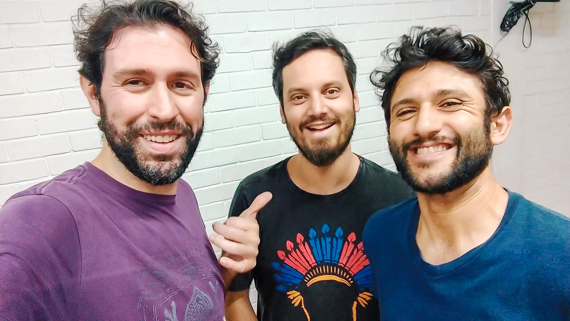 Quer aprender a fazer o sotaque de Bolsonaro? Os Barbixas ensinam