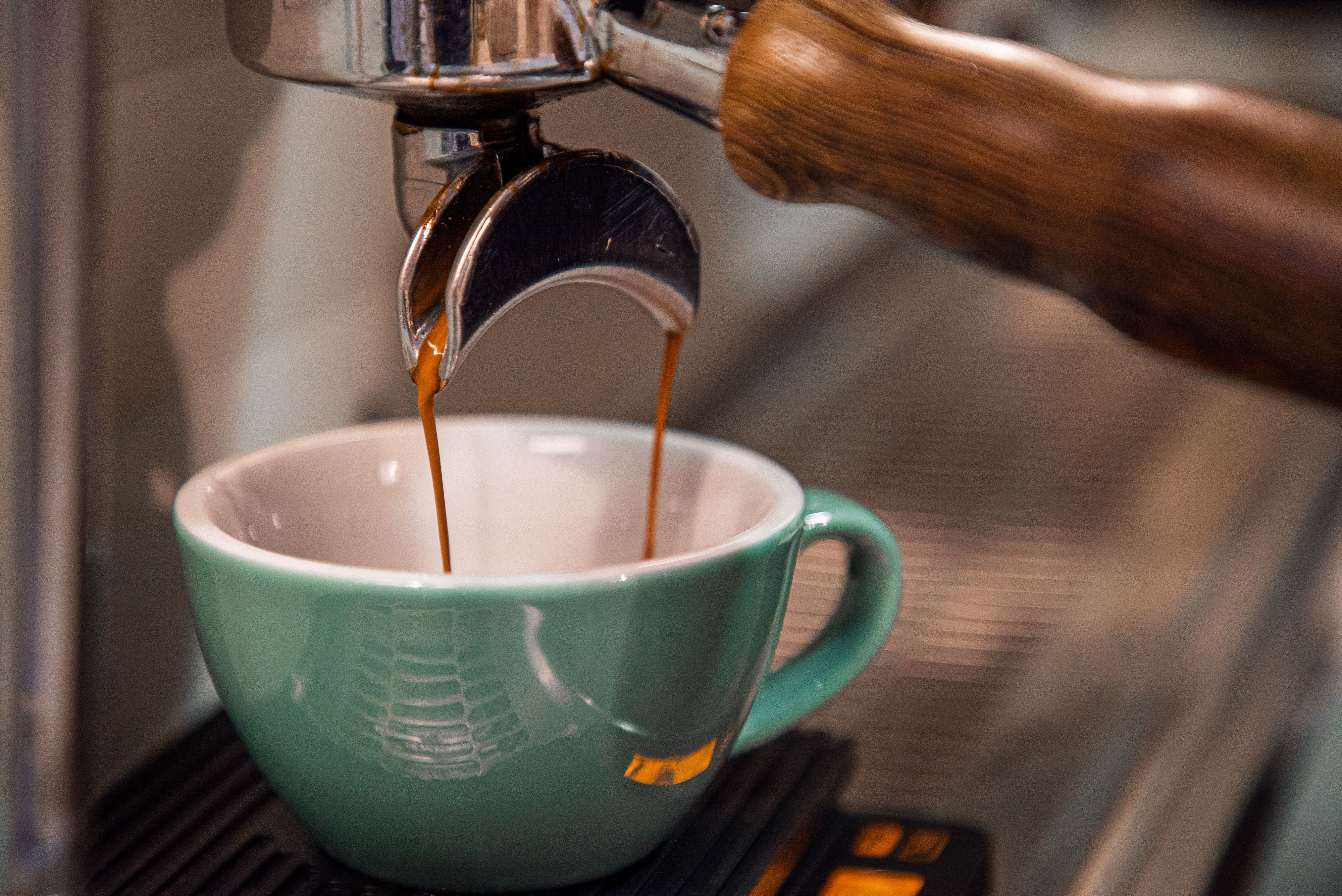 Governo reúne de emergência. Pode ser o fim dos cafés ao postigo