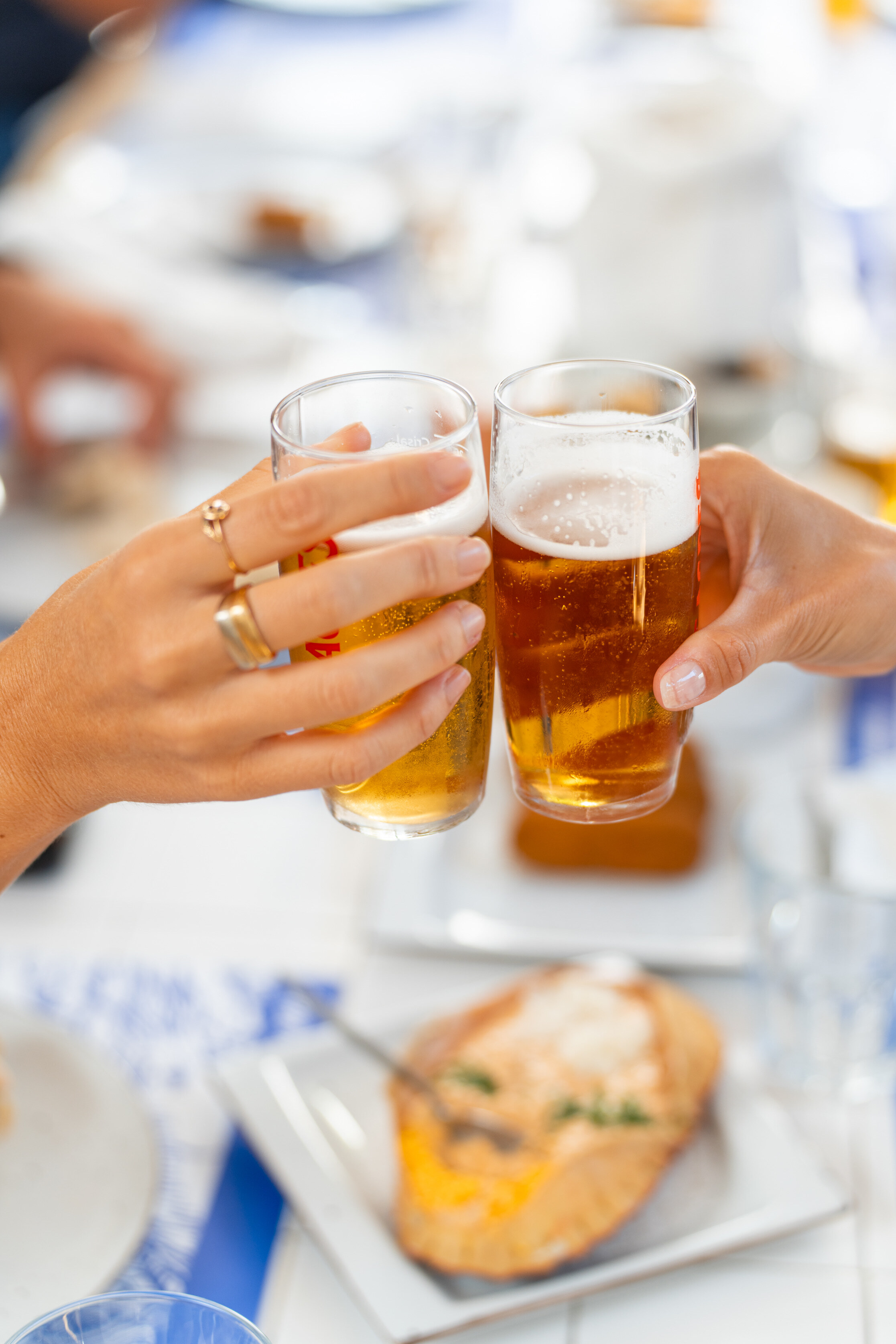 Neste restaurante pode ver futebol enquanto bebe imperiais por 1€ (sim, leu bem)