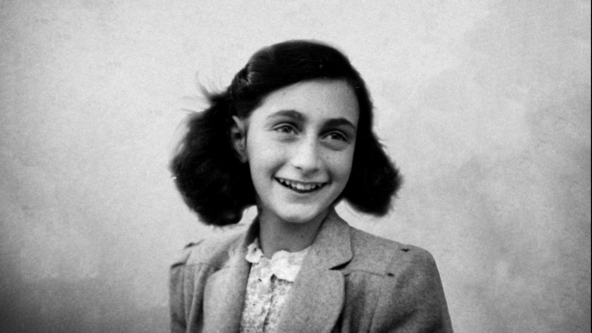 Anne Frank terá sido traída por judeu que quis salvar a própria família. Novo livro revela tudo