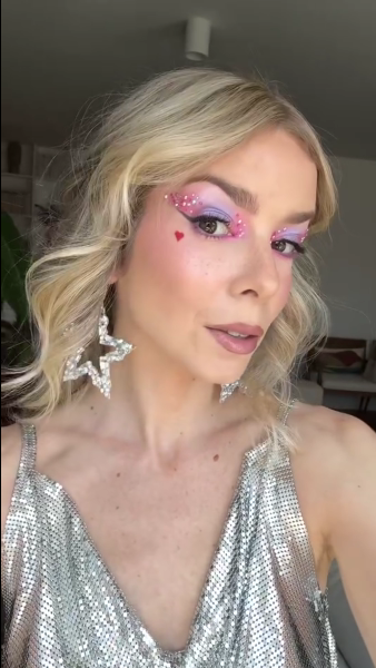 Das pulseiras de Moedas ao look de Alice Trewinnard. Os famosos já estão preparados para Taylor Swift