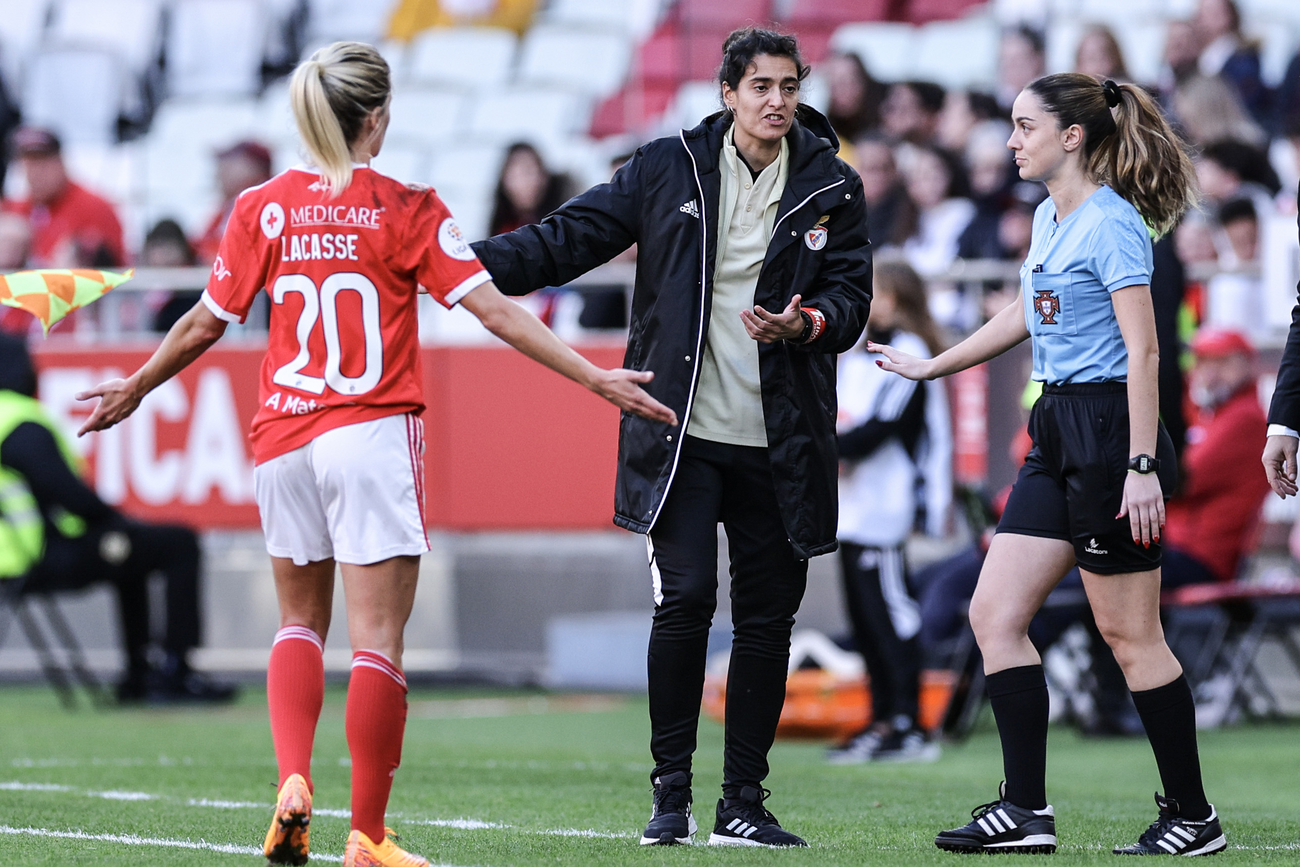 Benfica goleia Sporting na Luz e apura-se para as meias-finais da Taça de  Portugal feminina - Futebol Feminino - Jornal Record