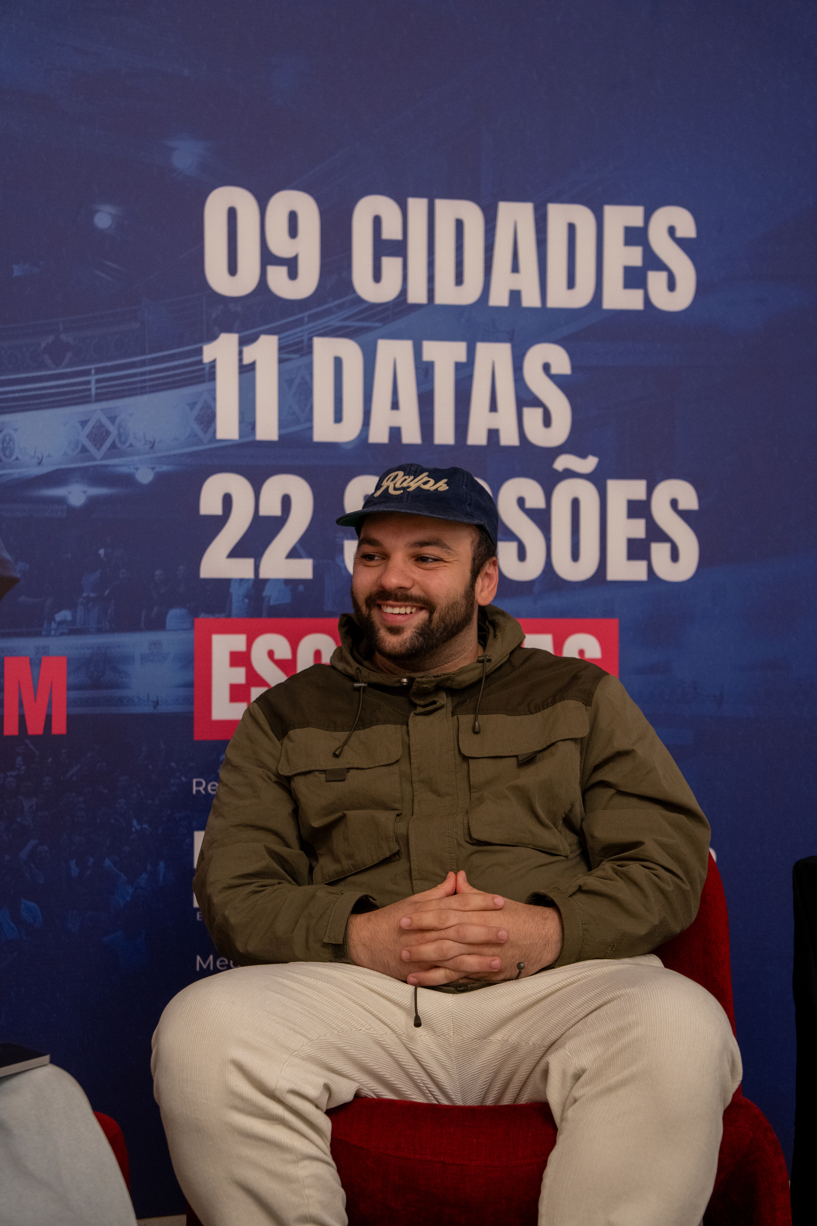 Quem é Raphael Ghanem, a estrela mundial do humor que esgotou 18 datas em Portugal? Saiba tudo