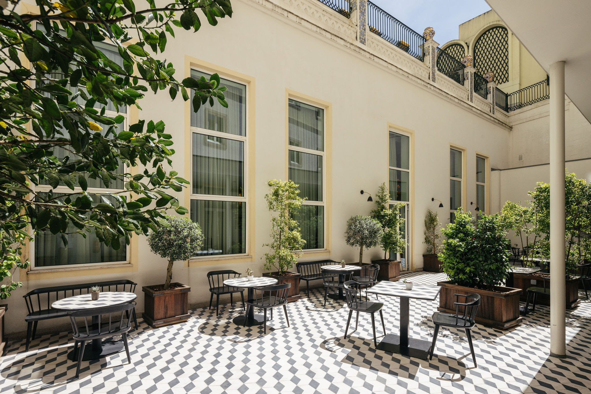 Scarlett Wine & Food. Este spot do Porto já serve brunch aos fins de semana e fica num pátio apetecível