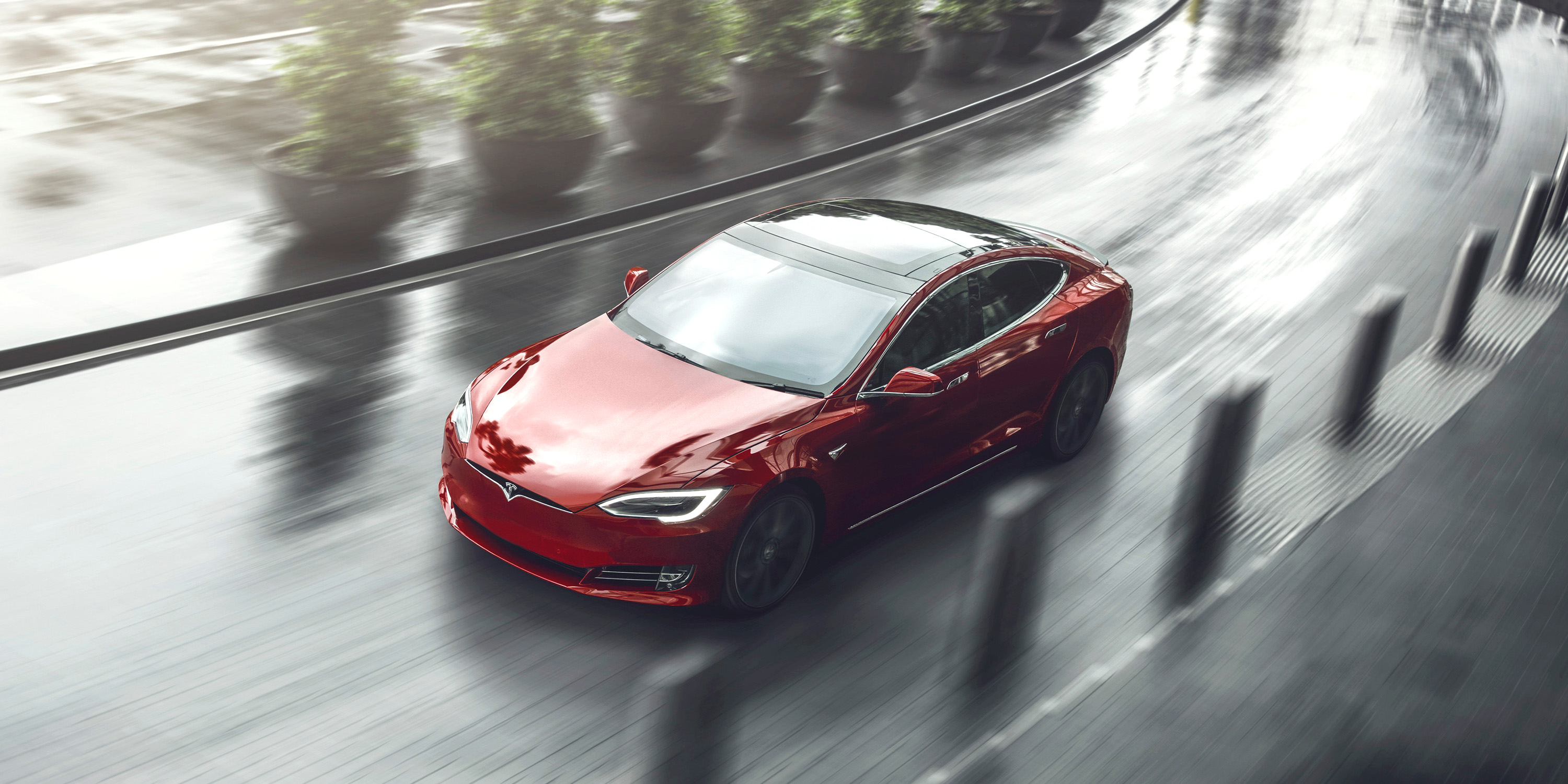 Tesla aumentou autonomia de baterias nos carros afetados pelo furacão Florence