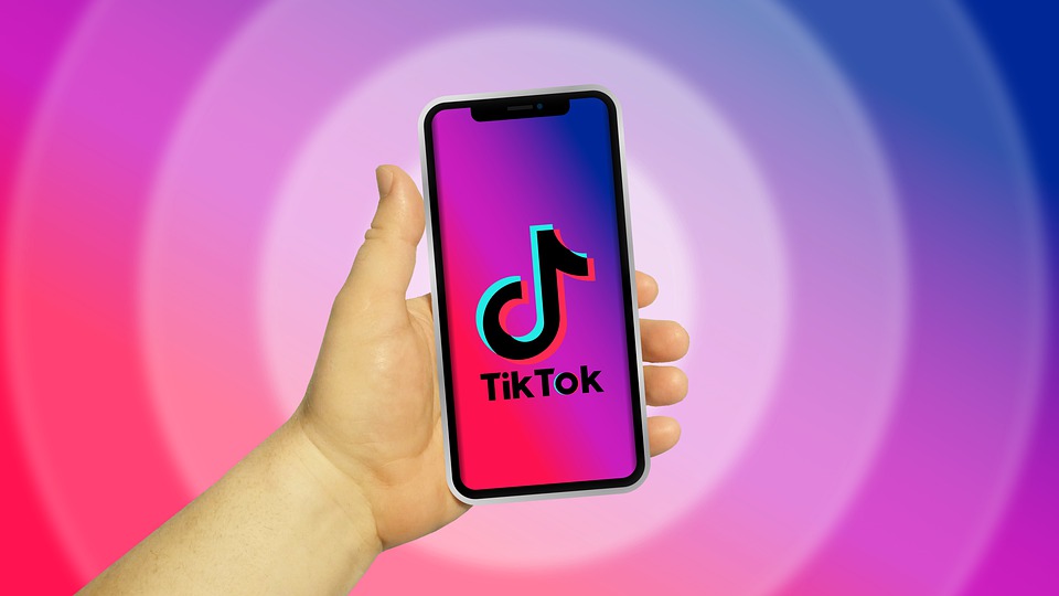 18 Estados norte-americanos pressionam justiça para que proibição do TikTok no Montana avance mesmo em janeiro