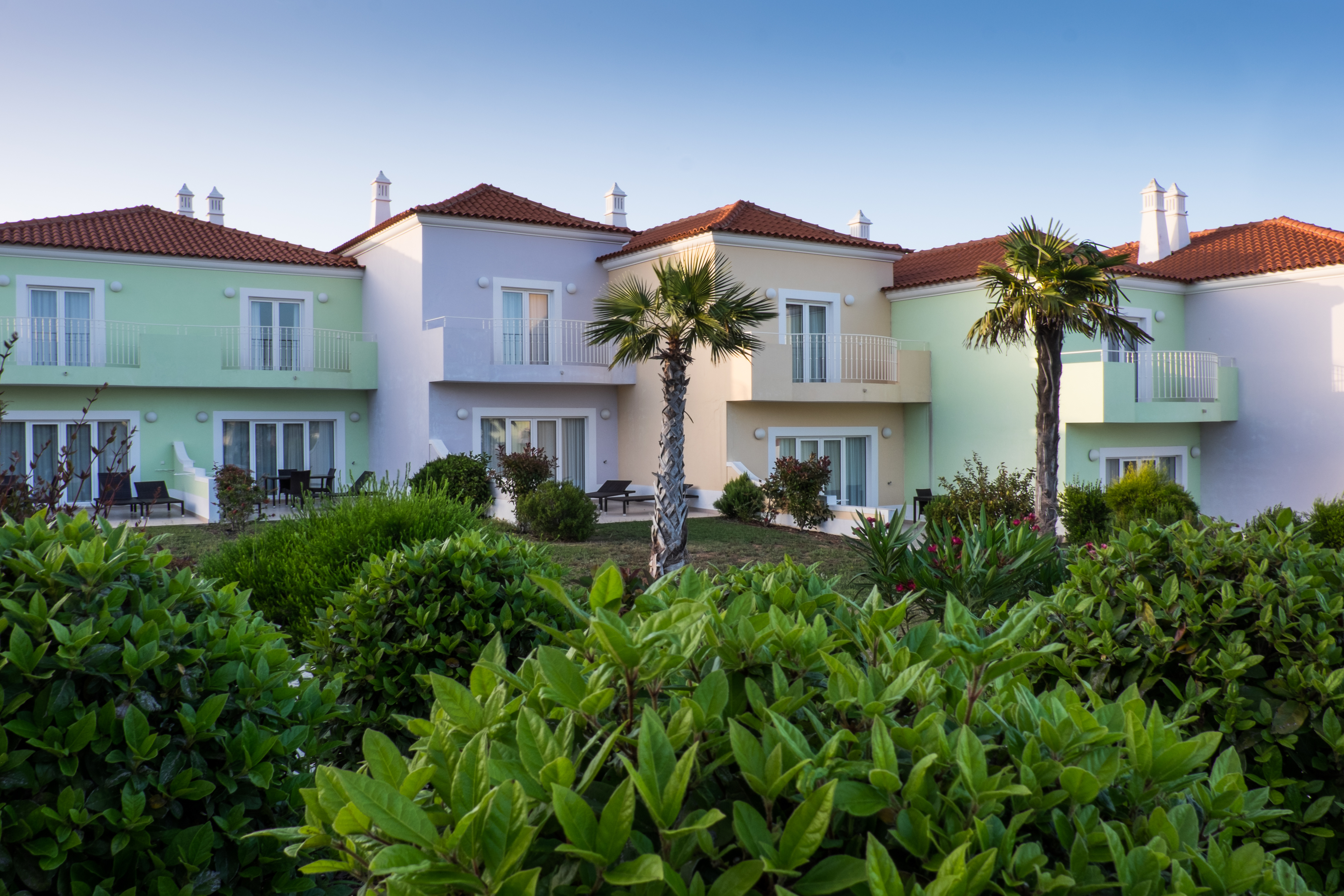 Ainda vai a tempo de umas férias tardias. Éden Resort mantém-se aberto até janeiro para receber as famílias