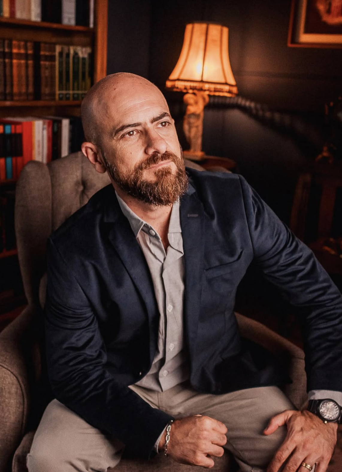 Influenciador brasileiro fica tetraplégico depois de salvar o filho de 12 anos de morrer afogado  