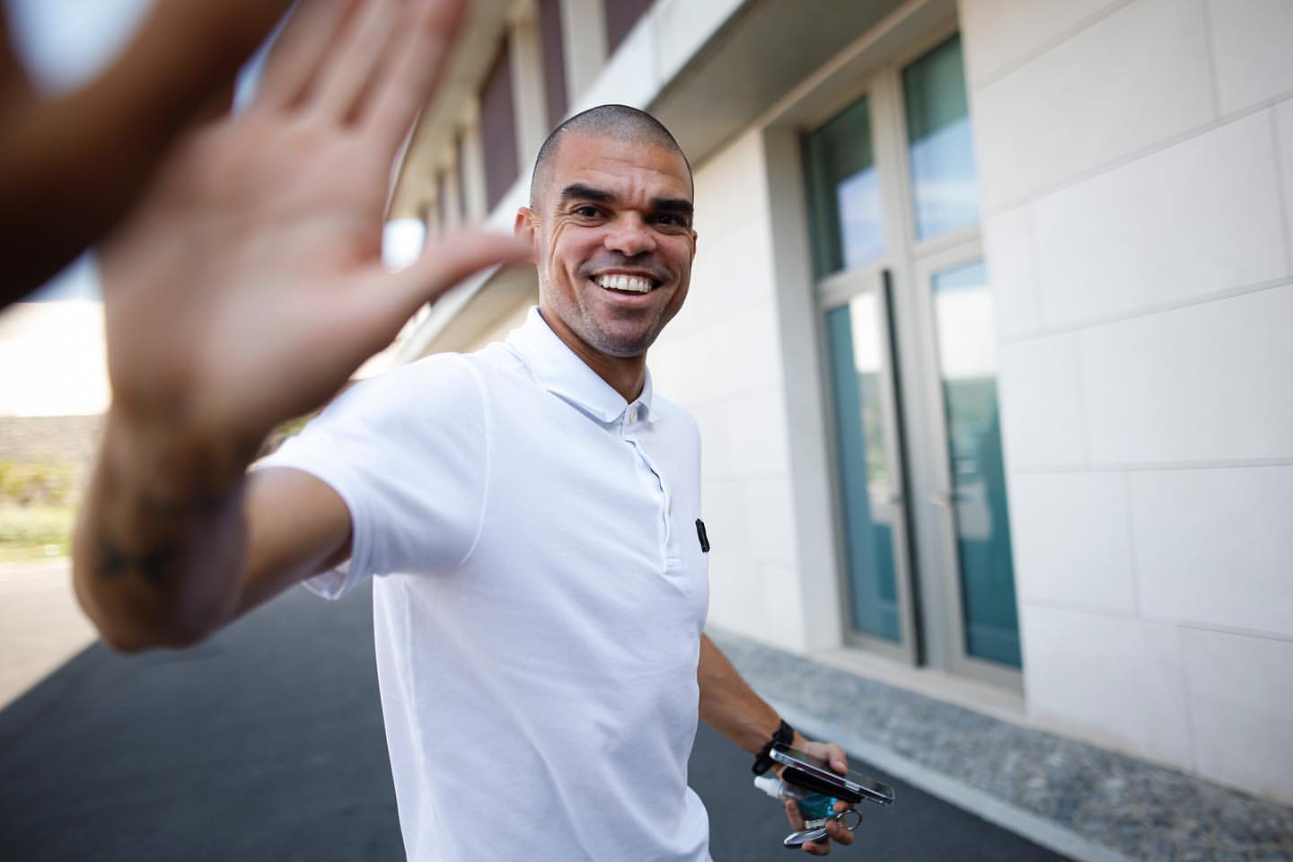 Pepe é o veterano da Seleção Nacional. Veja as fotos mais descontraídas do defesa português