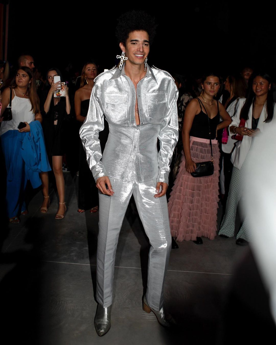 Sempre sonhou desfilar na ModaLisboa? Luís Borges vai dar-lhe essa oportunidade (e não importa o tamanho nem a idade)