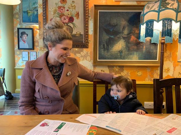 Esta mãe deixa os filhos dizerem palavrões e deitarem-se às horas que quiserem. “Desta forma, não me escondem nada”