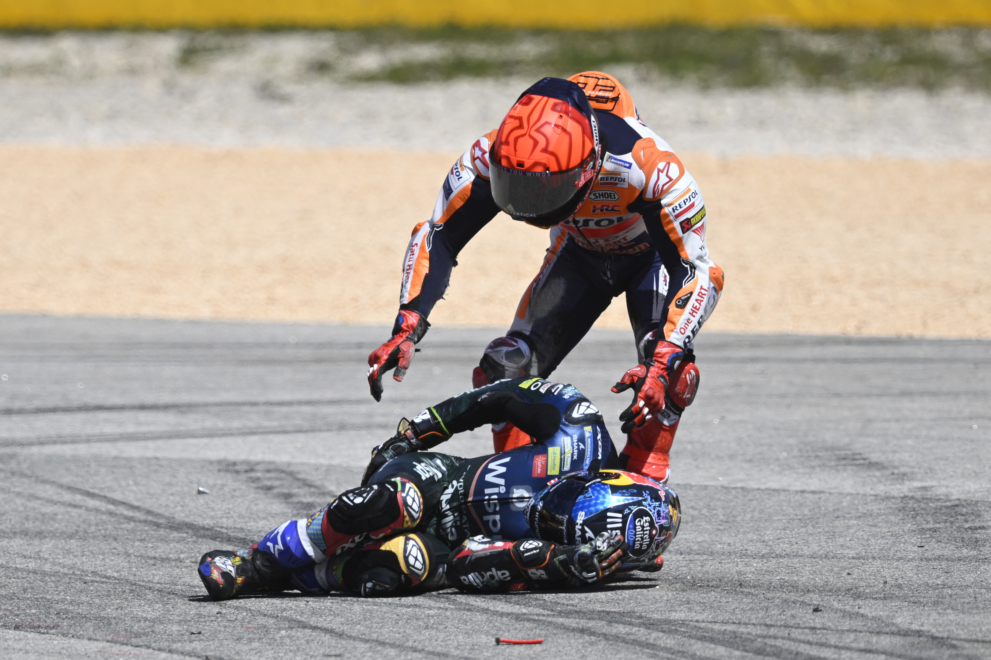 MotoGP: Miguel Oliveira é abalroado e abandona corrida em Portimão, Motociclismo