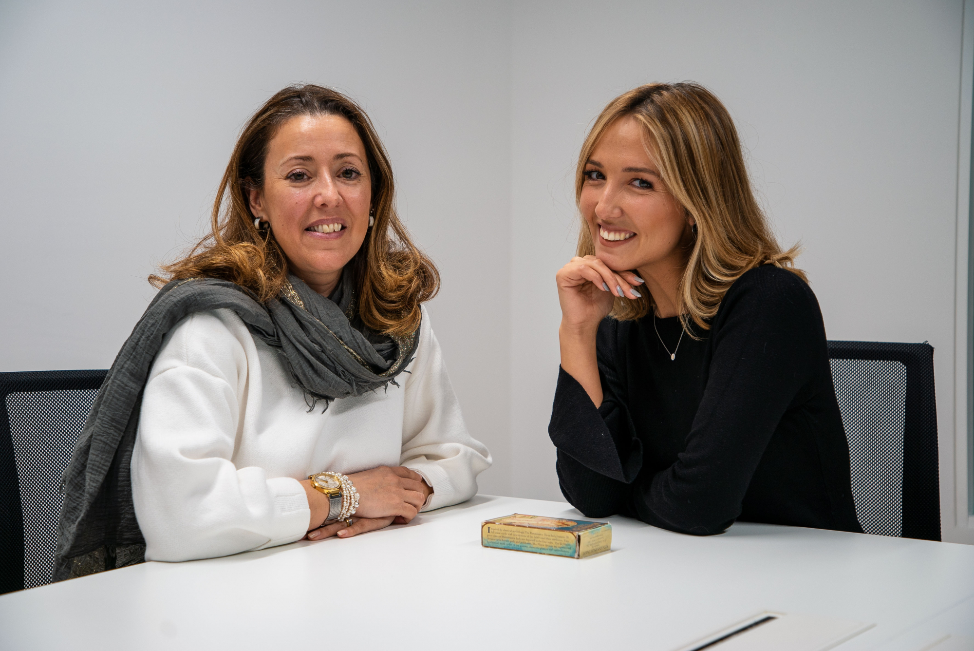 Uma bruxinha moderna leu-me as cartas pela primeira vez