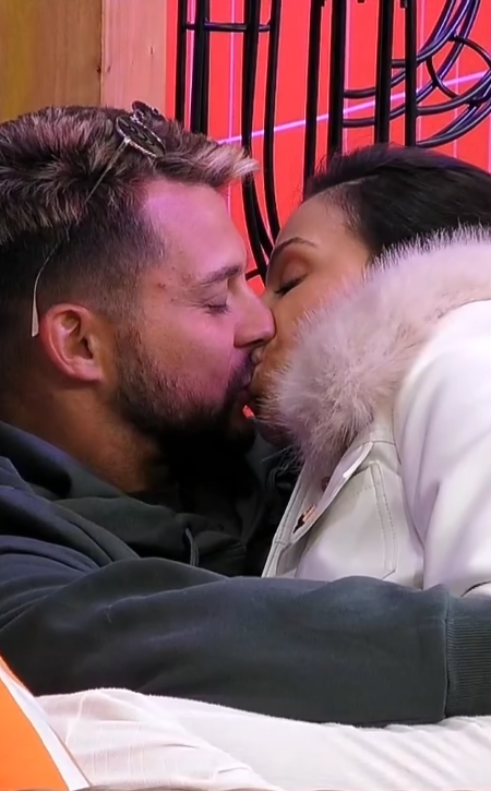 Dylan e Vera aos beijos após forte discussão. “Ele é porco. Sabe-se lá o que fez lá fora à namorada”