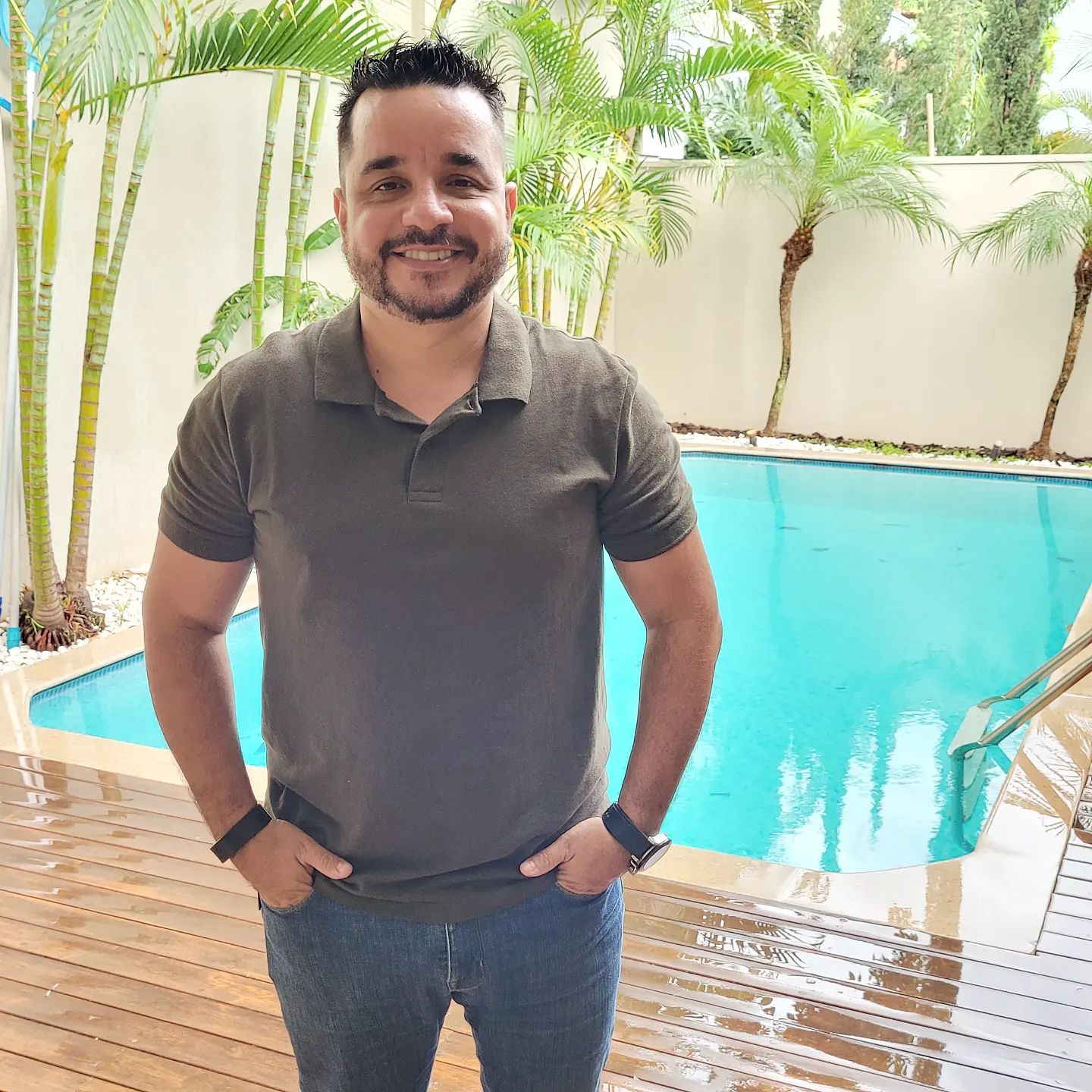 Morreu cantor de dupla de sertanejo. Homem foi baleado dentro de casa