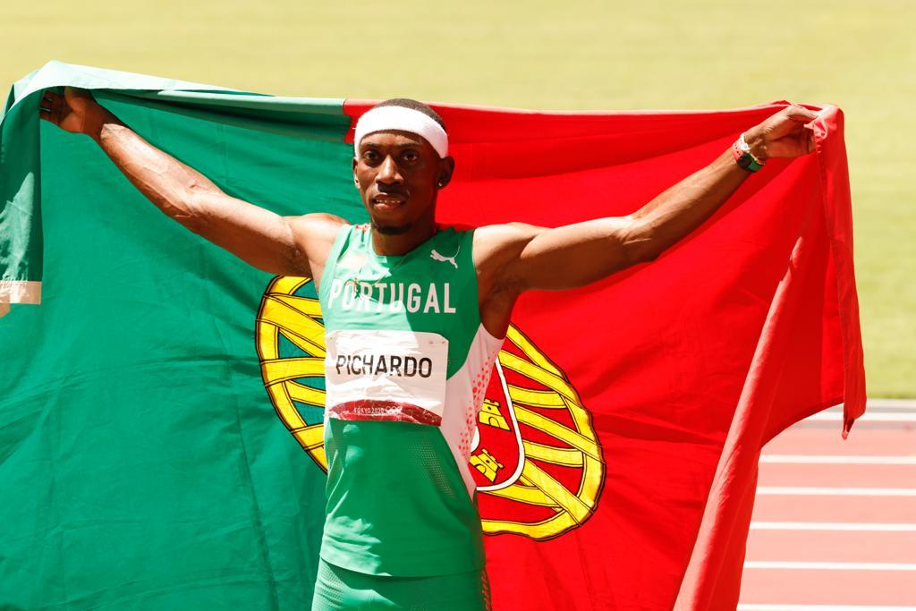 É ouro! Pedro Pichardo bate recorde nacional e conquista quarta medalha para Portugal
