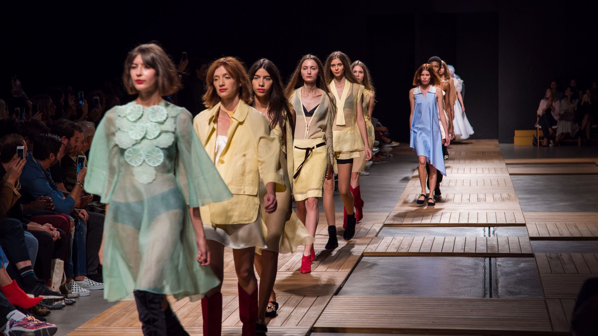 Fui ver como é que se fazem obras de arte com cabelos