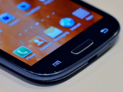 Como é um dia num call center do 112? Este documentário conta tudo