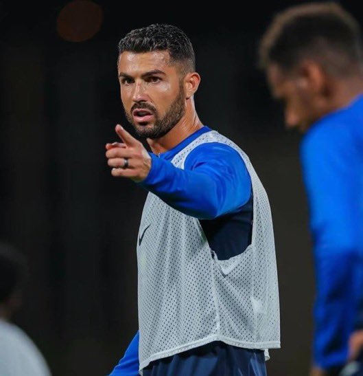 As fotos de Ronaldo com barba estão a deixar a internet louca. Novo look vai vingar?