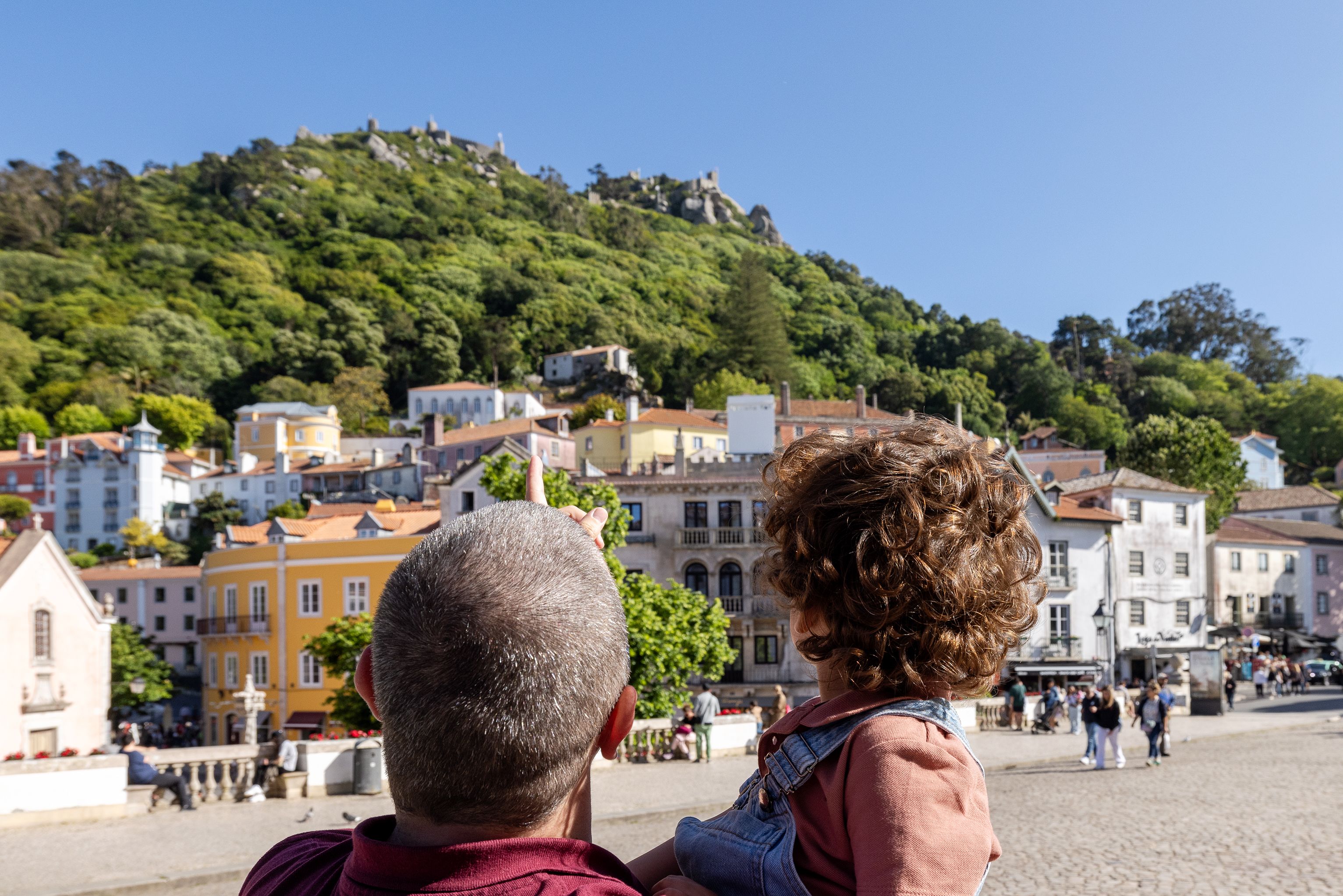 Passe o Dia do Pai numa das mais bonitas vilas portuguesas neste programa com os seus filhos