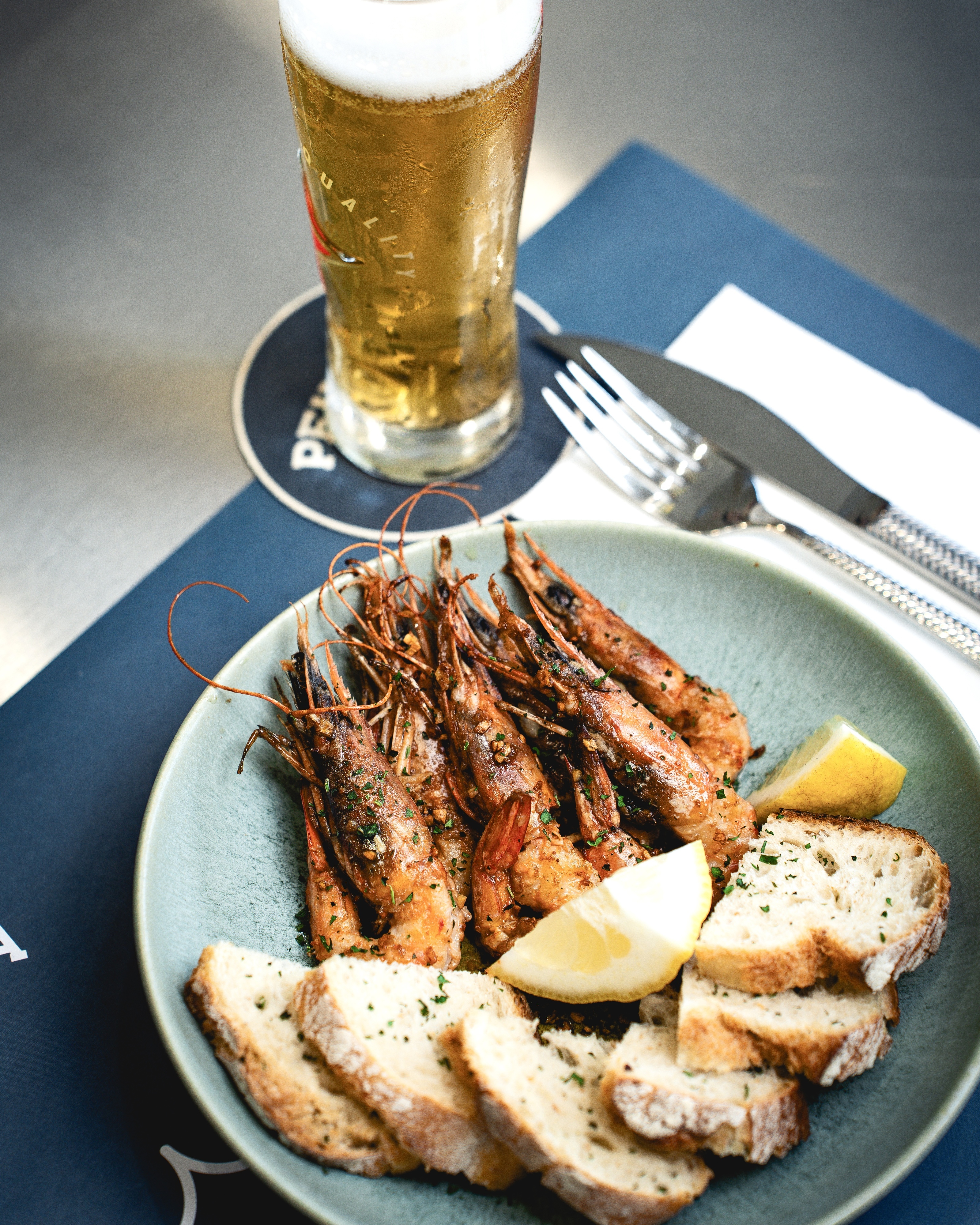 Uma das peixarias mais conceituadas de Guimarães é agora um restaurante (com sushi e marisco frescos)