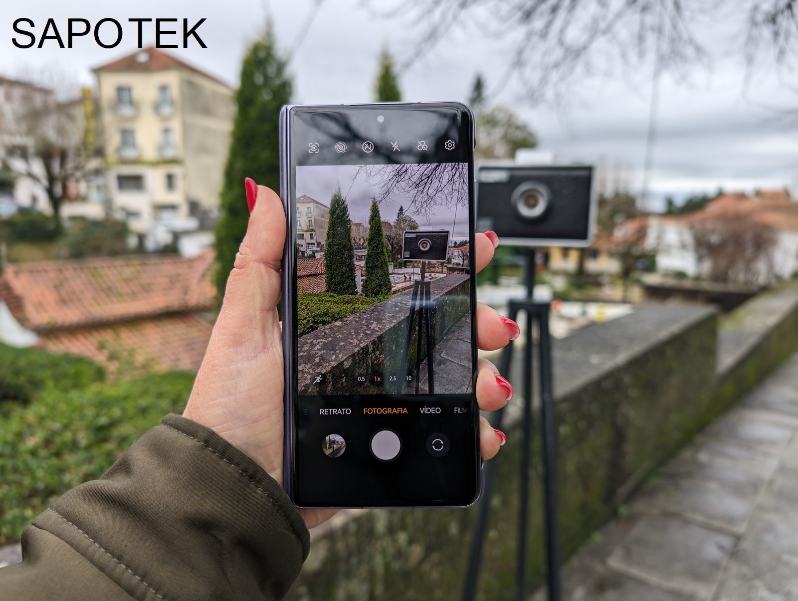 Cabelo cheio de brilho por 3,59€. Esta nova gama à venda no supermercado é digna de looks de Hollywood