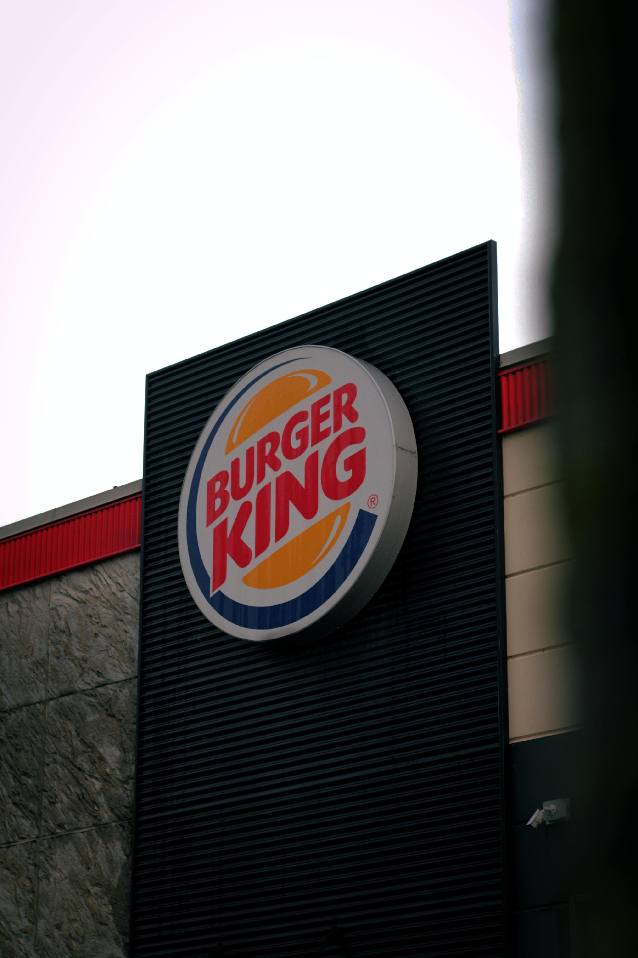 Este Burger King antigo foi encontrado atrás de uma parede — e está intacto. Veja as imagens
