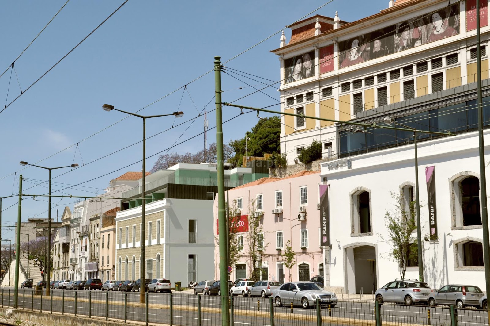 Escavações na Av. 24 de julho, em Lisboa, revelaram um grande navio do século XVII “muito bem preservado”