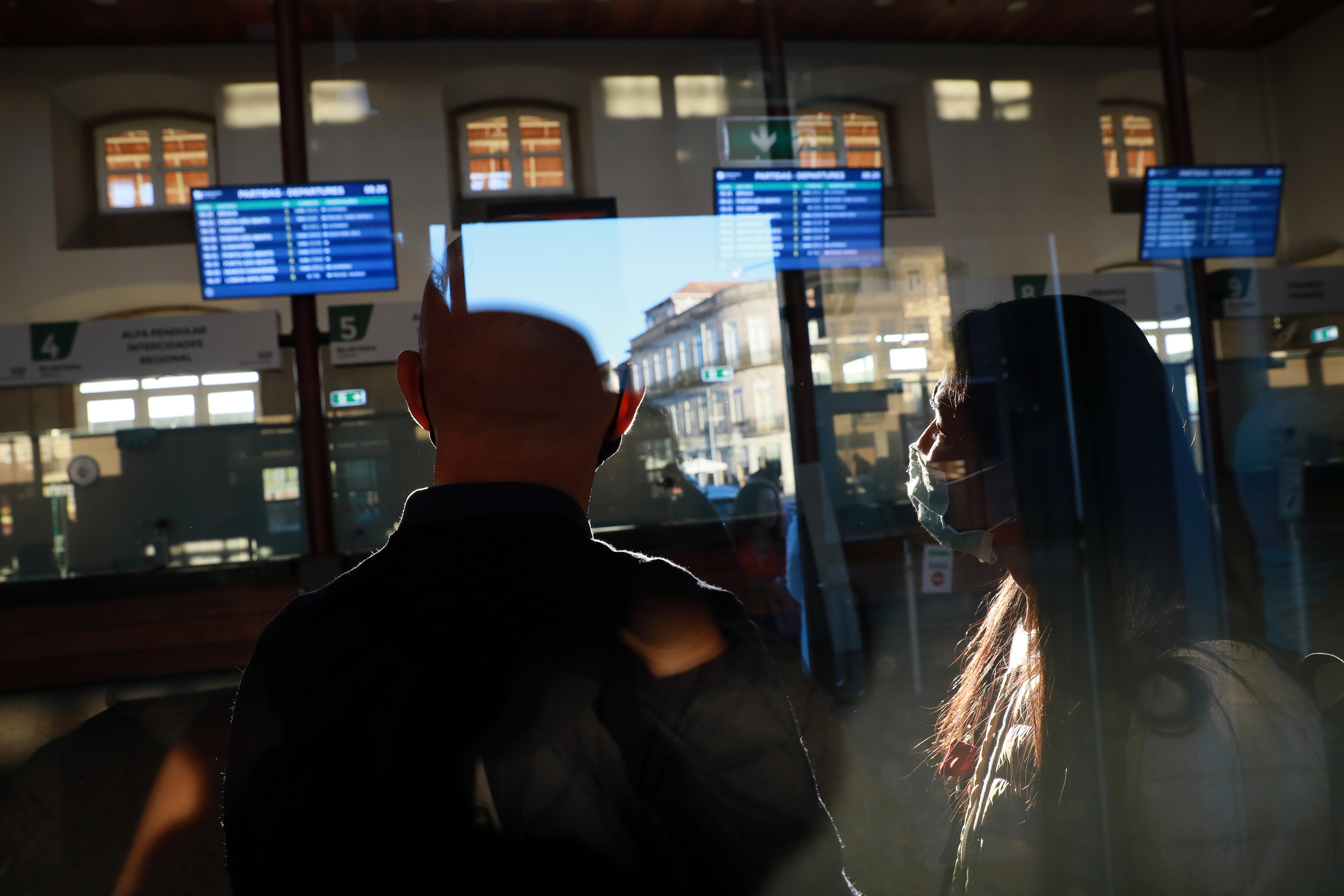 Greve levou à supressão de cerca de 70% dos comboios até às 12:00