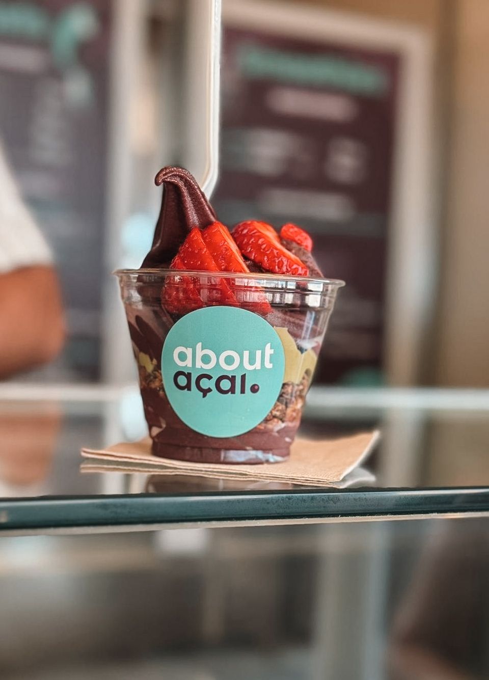 About Açaí. Novo spot no paredão de Cascais tem açaí, smoothies e uma esplanada com vista para o mar