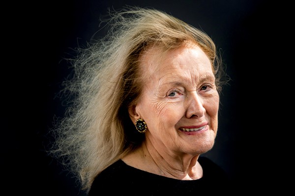 Annie Ernaux. 4 livros que pode comprar em Portugal da nova Nobel da Literatura