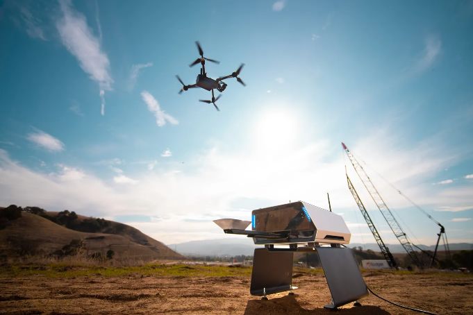 Skydio está a criar estações “nómadas” para drones autónomos