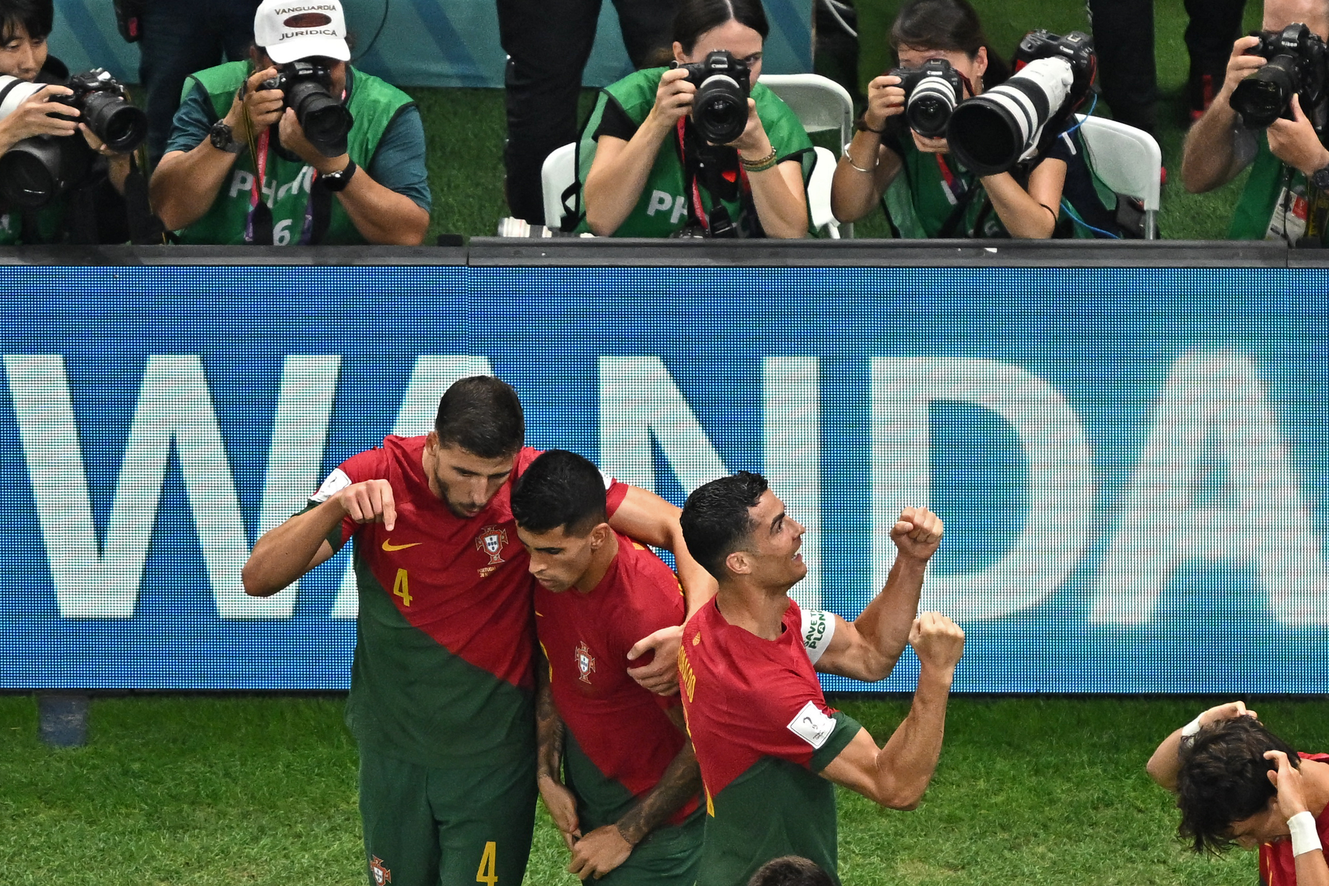 Bruno Fernandes é o nono jogador luso com mais de um golo - Açoriano  Oriental