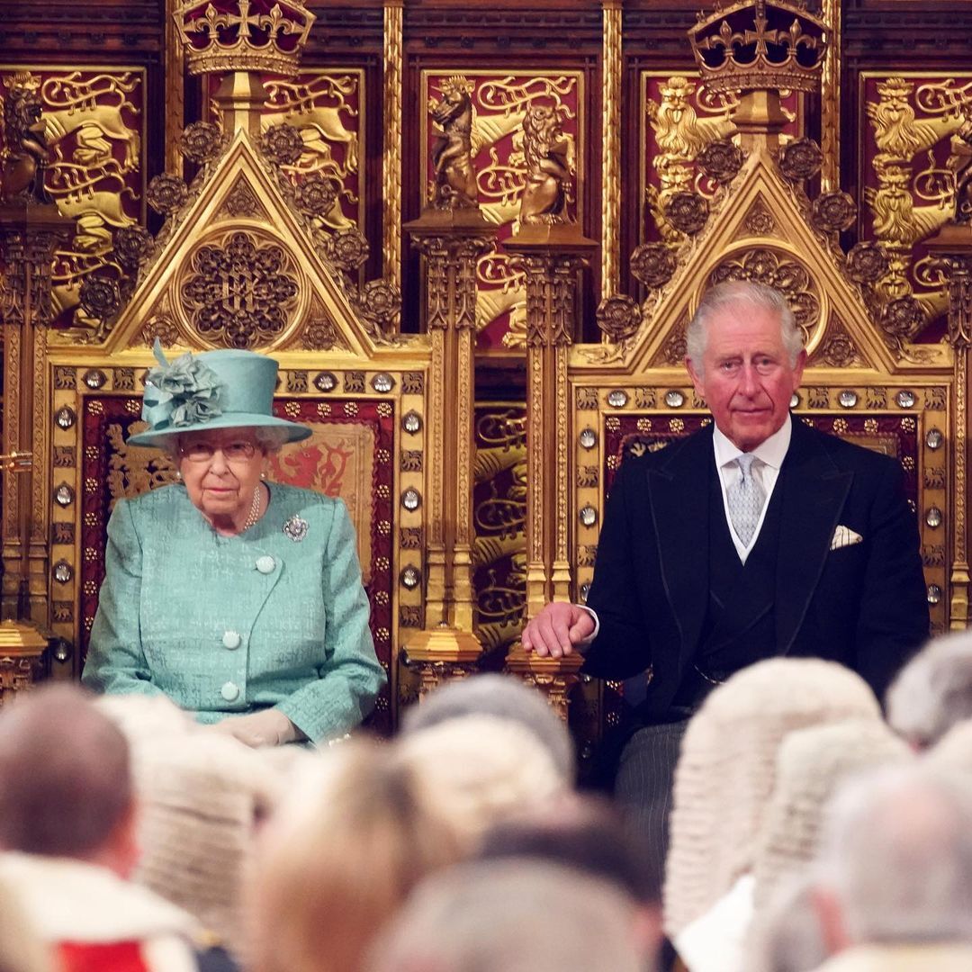 Documentário revela relação tensa entre rainha Isabel II e príncipe Carlos. “Ela nunca o percebeu”