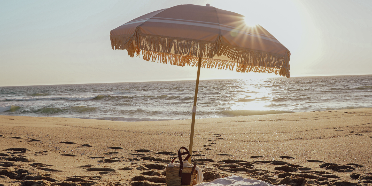 Coloque o seu chapéu de sol na reforma. Estes são sustentáveis, bonitos e dão 2 metros de sombra