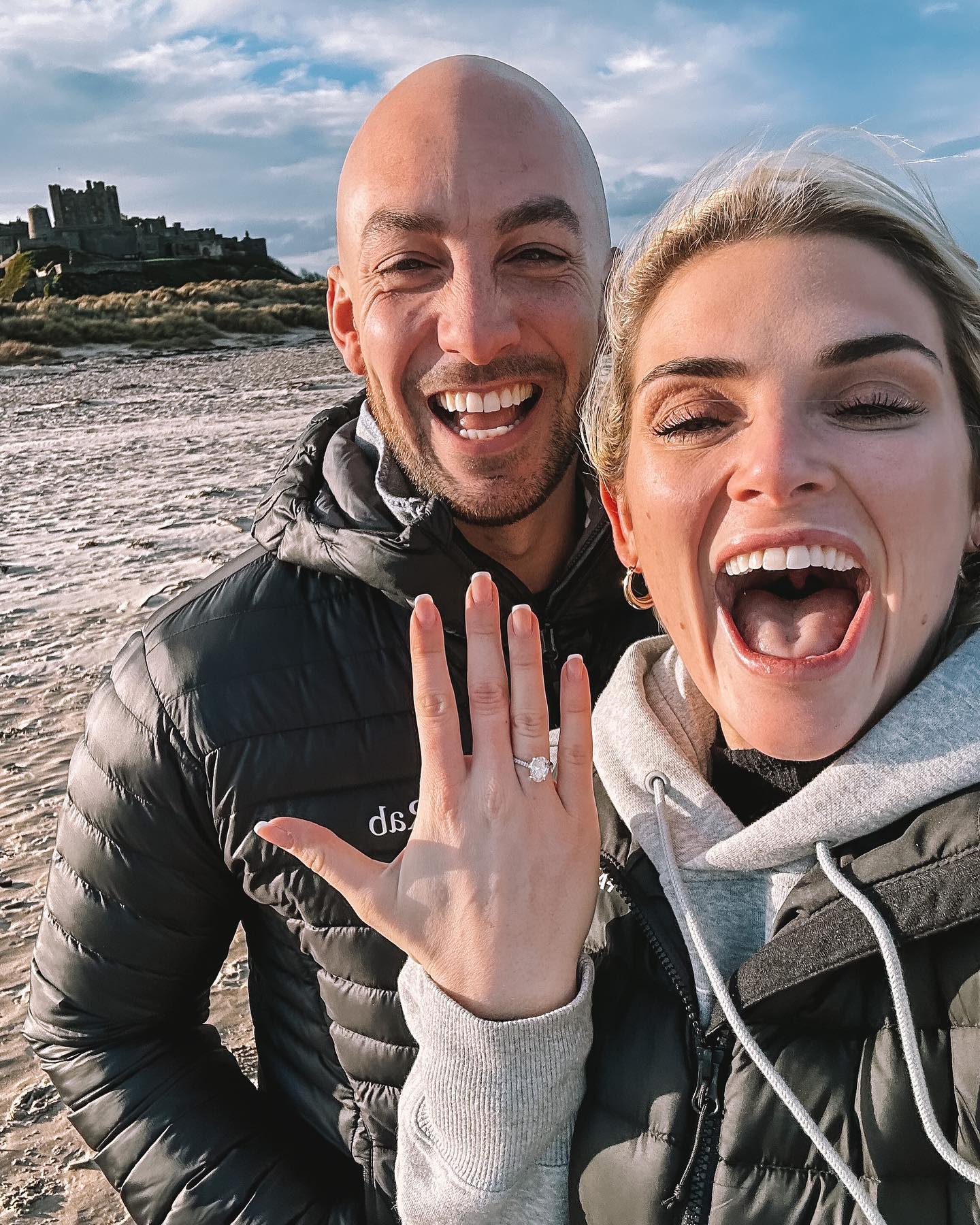 Este homem tentou pedir a namorada em casamento 4 vezes mas ela estragou sempre o momento