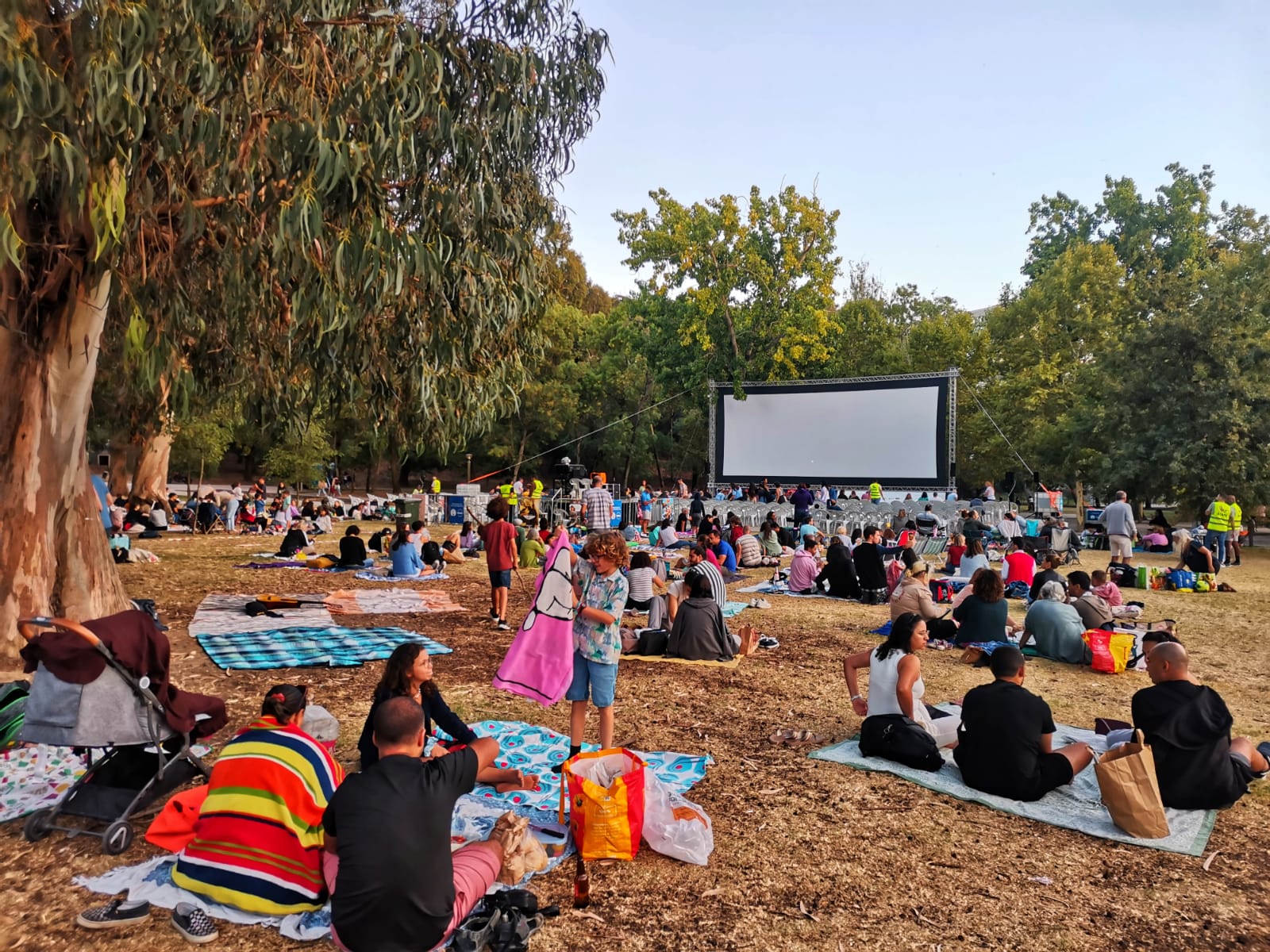 O cinema ao ar livre está de volta a Lisboa. De “Duna” a “Trolls”, conheça o cartaz do  Cineconchas