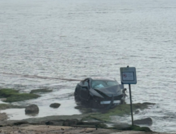 Um corpo e um carro de luxo encontrados no Douro. O que se passa afinal? Um mistério