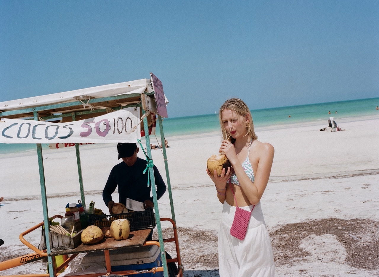 Dos biquínis aos conjuntos em croché, estas 19 peças da Brownie são perfeitas para as almas tropicais