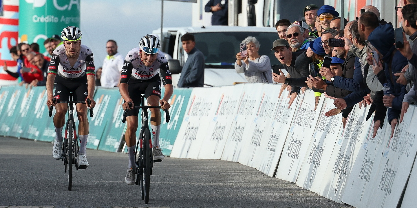 Volta ao Algarve: UAE Emirates 'derrota' Vingegaard com 'dobradinha' no alto da Fóia