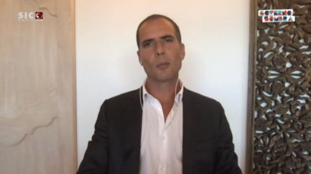 Ricardo Araújo Pereira em isolamento depois de contacto com pessoa infetada. “Ninguém quer estar ao pé de mim”