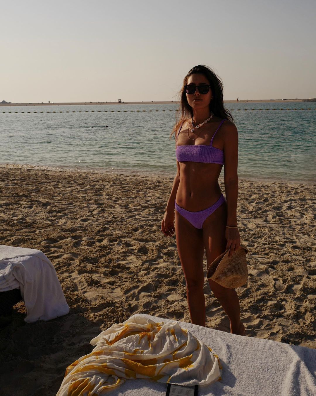 Farto de estar confinado? Veja as fotos da influencer Anita da Costa no Dubai