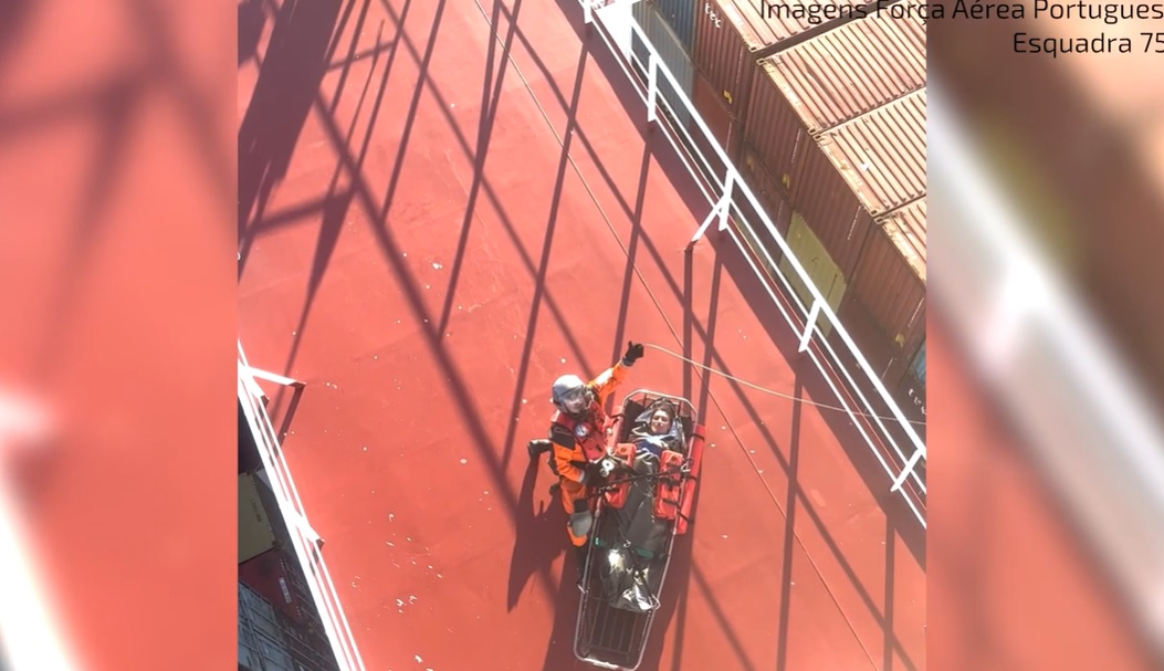 O resgate de Érica. Jovem usou remo como defesa e pai foi pelas praias até Espanha à procura da filha