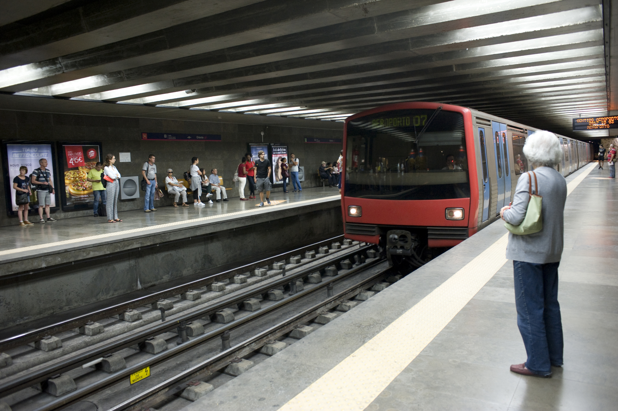 Agora já pode ver quando chega o próximo metro através do telemóvel