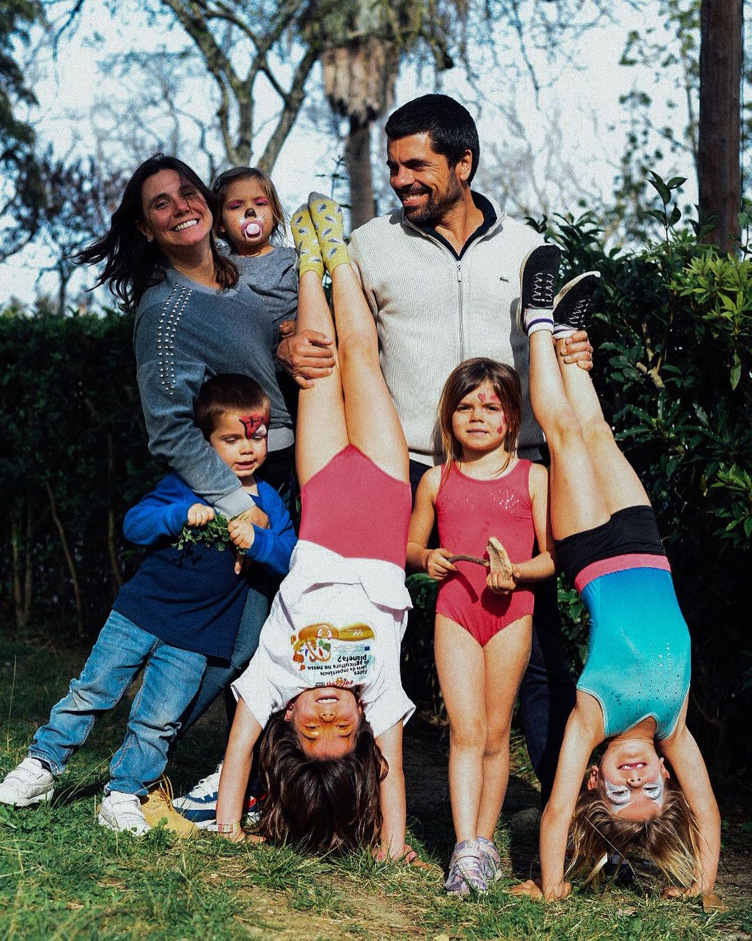 Família com 5 filhos já partiu para aventura de 5 meses na Oceania. “O importante é garantir boas memórias”