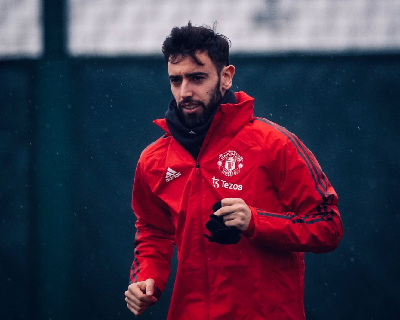 Bruno Fernandes sofre ataque informático e comentários ficam virais. Saiba o que foi escrito