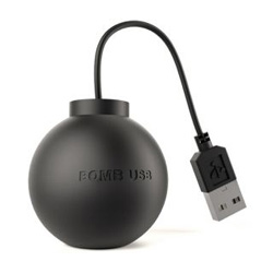 Brad Pitt para Harvey Weinstein. “Se a fizeres sentir-se desconfortável outra vez, mato-te”