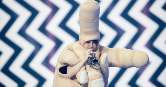 Do dedo do meio da Alemanha à atuação dos The Black Mamba. 6 momentos marcantes da final da Eurovisão