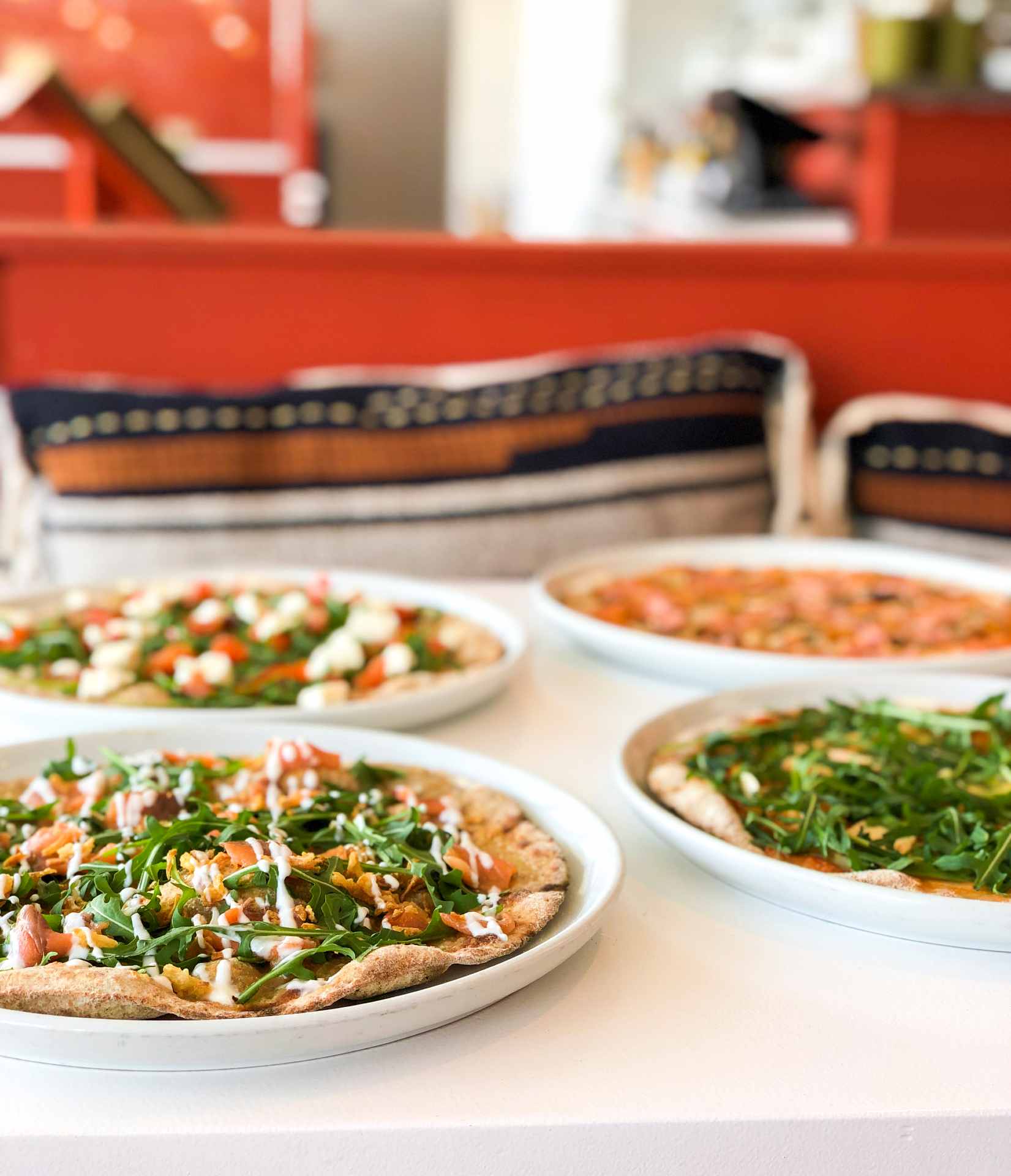 Alerta, promoção. Se comprar uma pizza na Capricciosa, recebe outra grátis