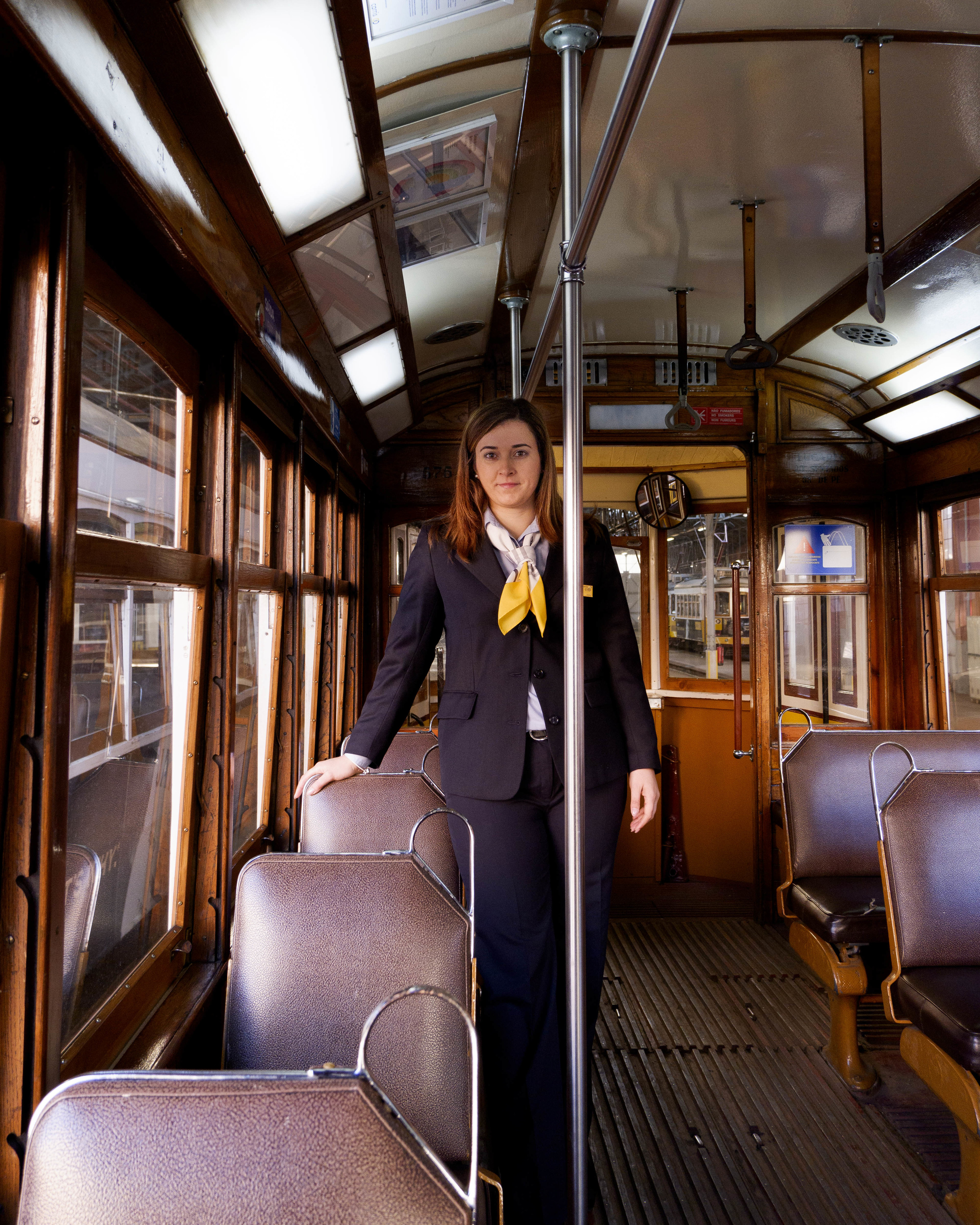 Do inspetor ao motorista, são estes os rostos anónimos da Carris